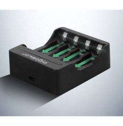 Aigostar Caricabatterie Universale 4 Slot AA AAA NiMH NiCd USB